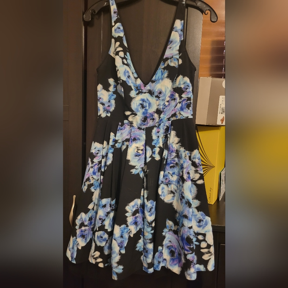 Bebe Floral dress